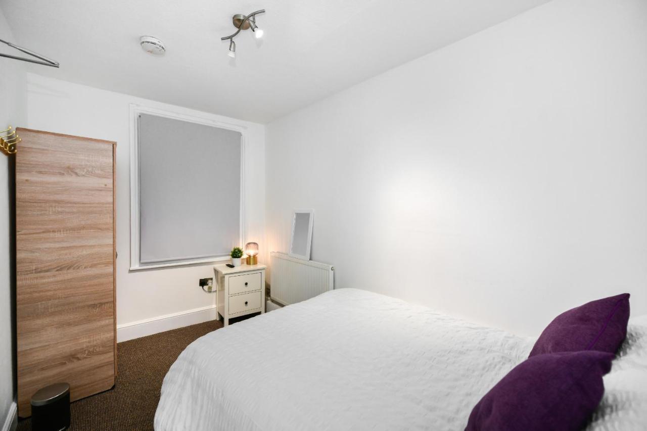 Beautiful Accommodation Near Reading City Centre Bilik gambar